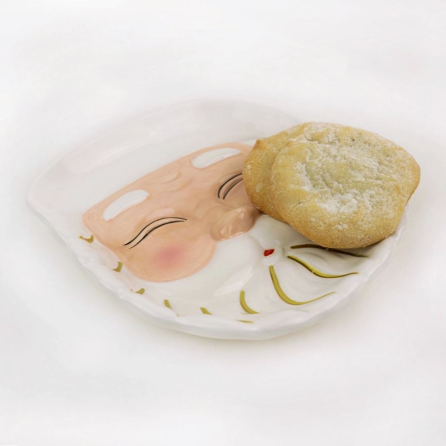 Santa Holiday Dessert Plate – Festive Ceramic Christmas Serving Dish