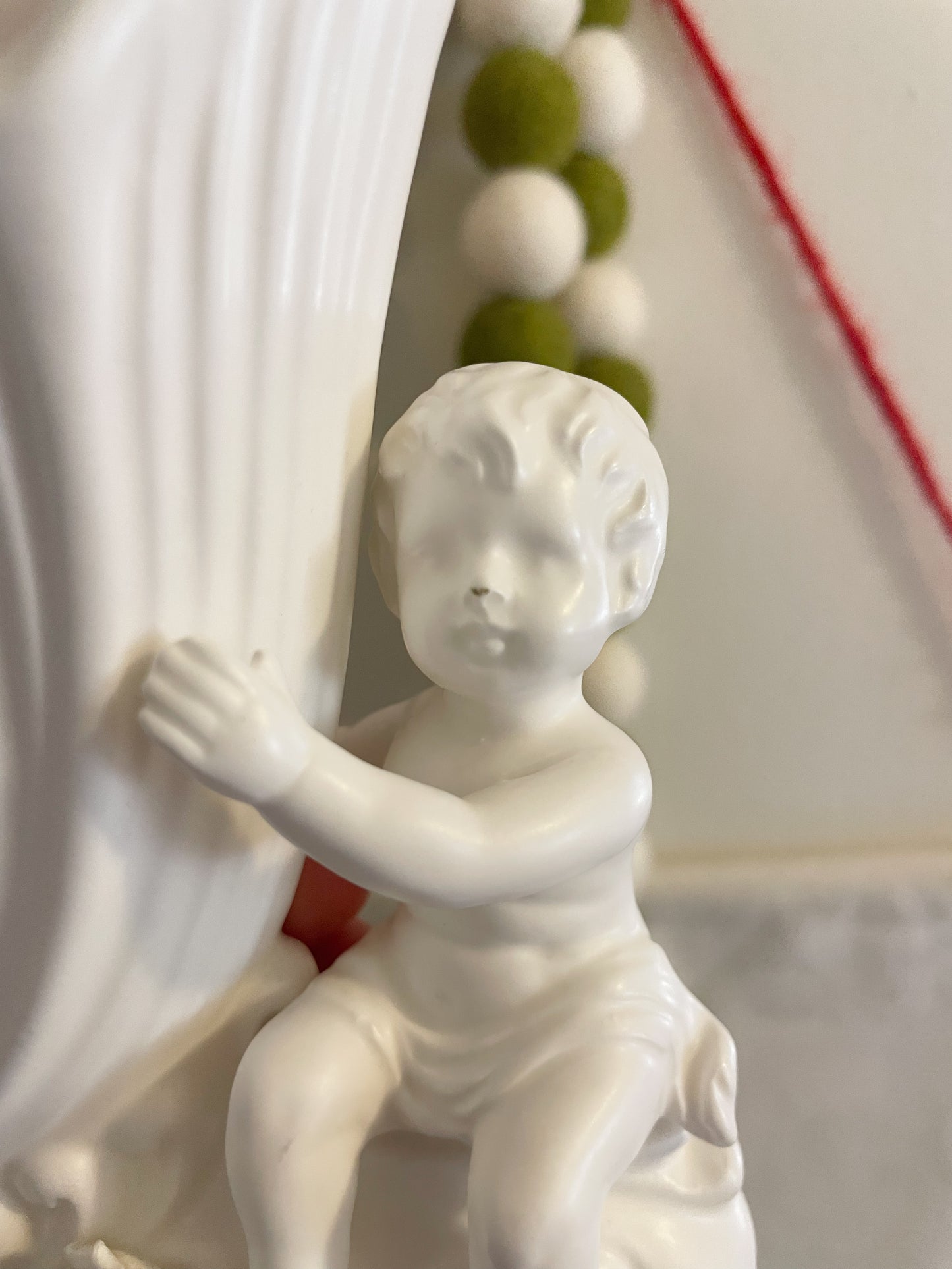 1963 Inarco Cherub Cornucopia Vase/Planter Creamware