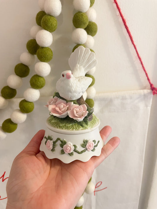 Vintage Seymour Mann M. Bernini Porcelain Dove Trinket Box – Connoisseur Collection