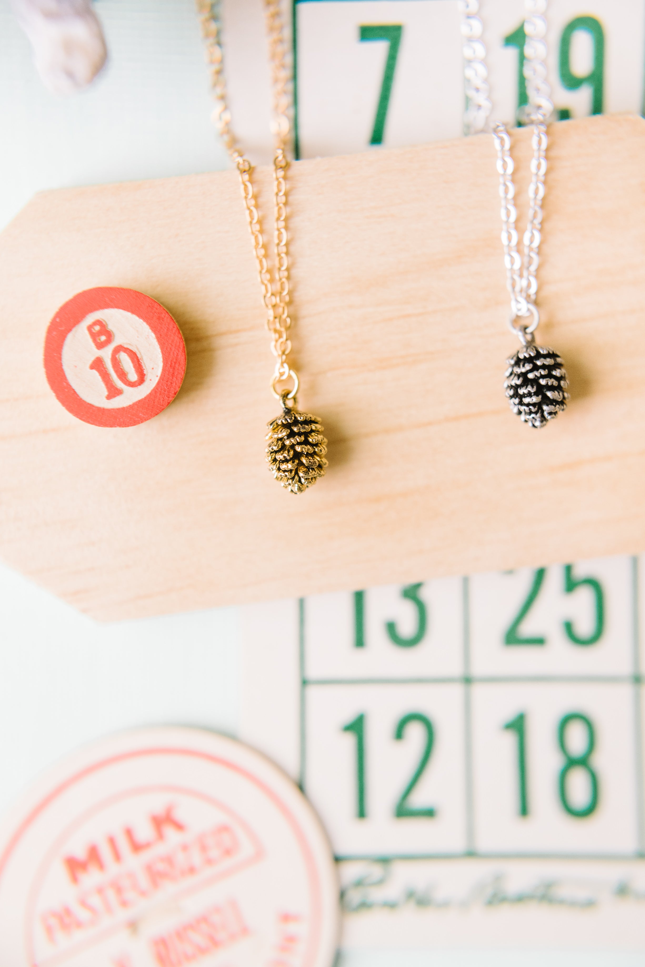 Mini deals pinecone necklace